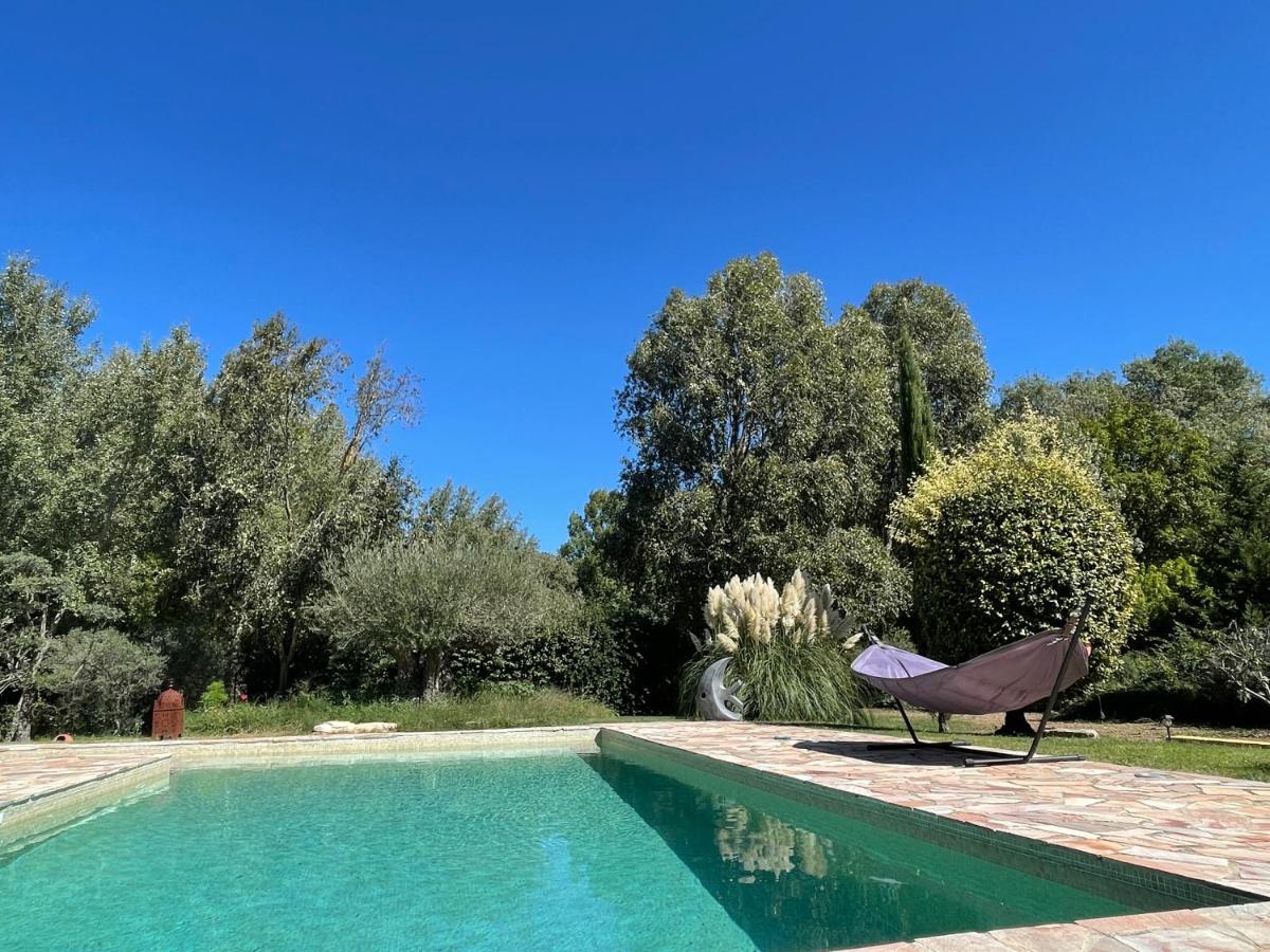 Hébergement de vacances Maison Avec Piscine Et Terrasse